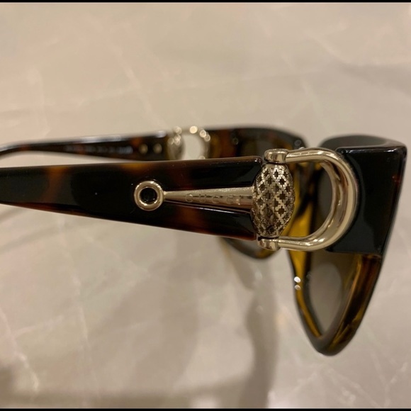 Gucci Sunglasses w/ case and cloth. - Picture 2 of 8